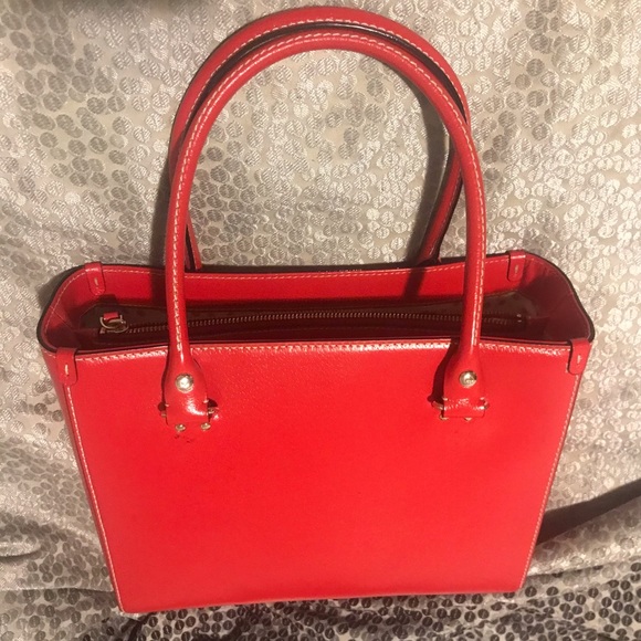 Kate ♠️ Wellesley Quinn Bag in red geranium)Tote - Picture 2 of 15